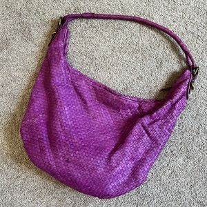 Purple woven leather hobo shoulder bag Elliott Lucca eggplant BV Intrecciato